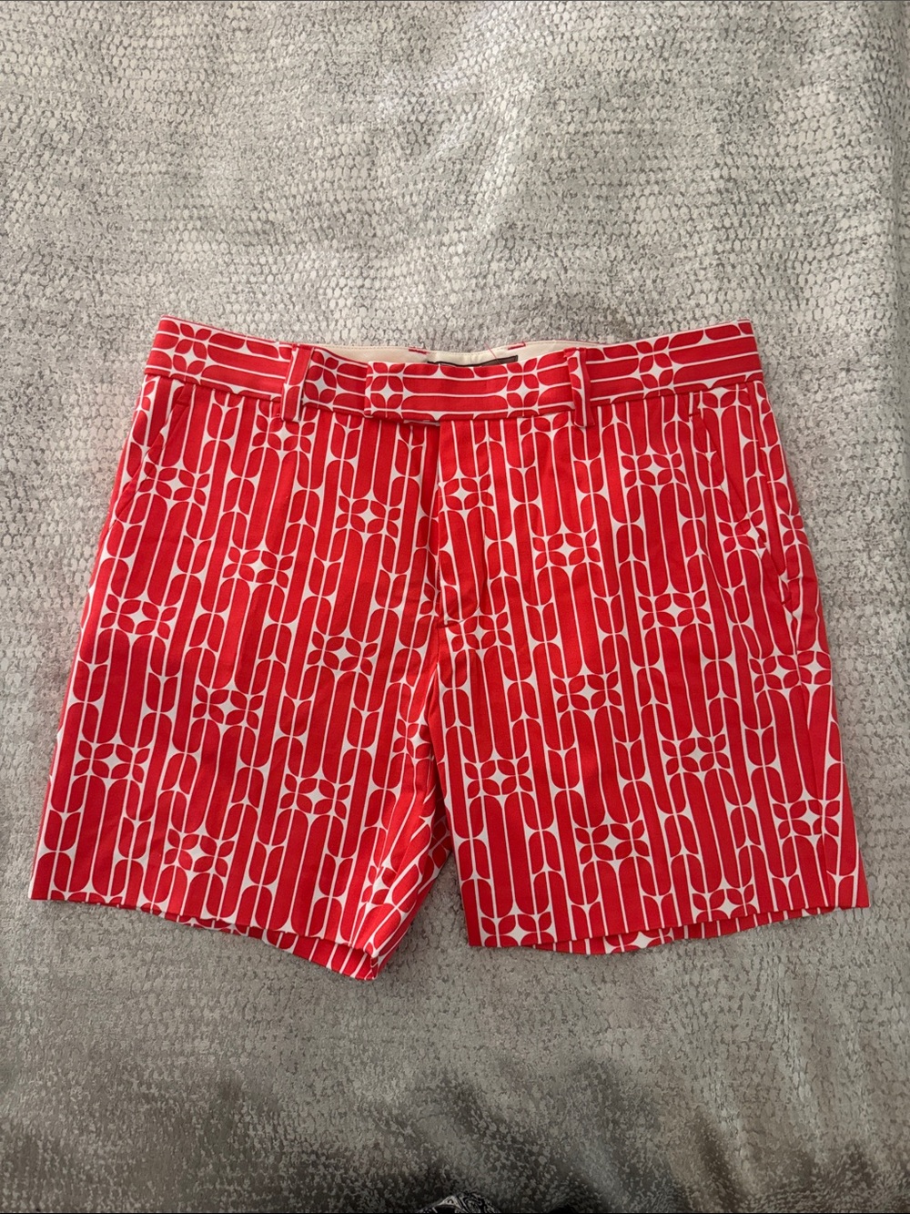 Mr. Turk Roger Short Size 33 Red Geo-Print Flat Front Shorts (Trina Turk)